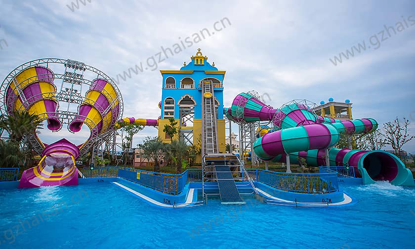 浙江宁波大目湾阿拉的海水上乐园超级龙卷风+暴风谷